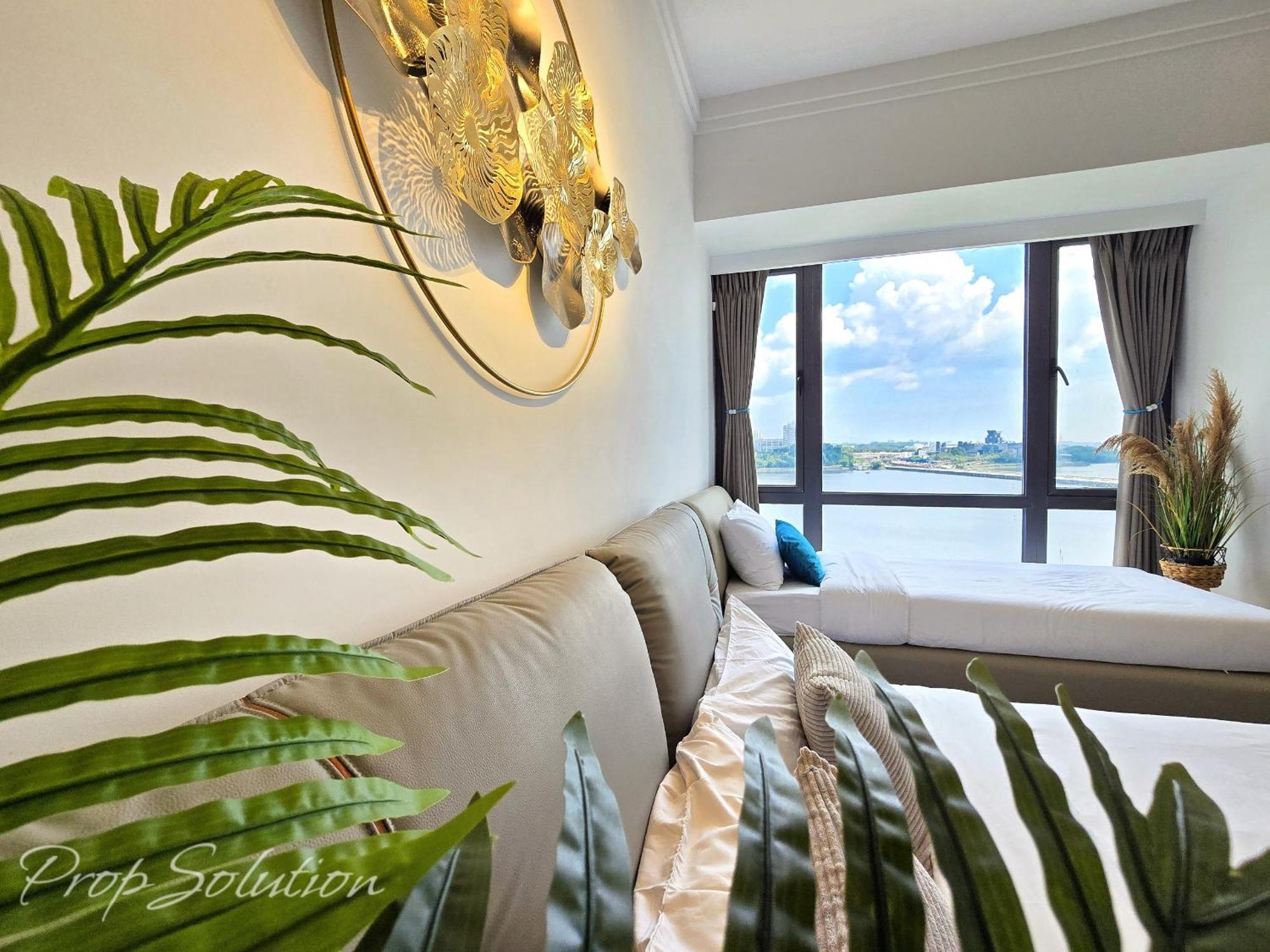 Full Seaview 3br Ciq 9-10 Pax Johor Bahru