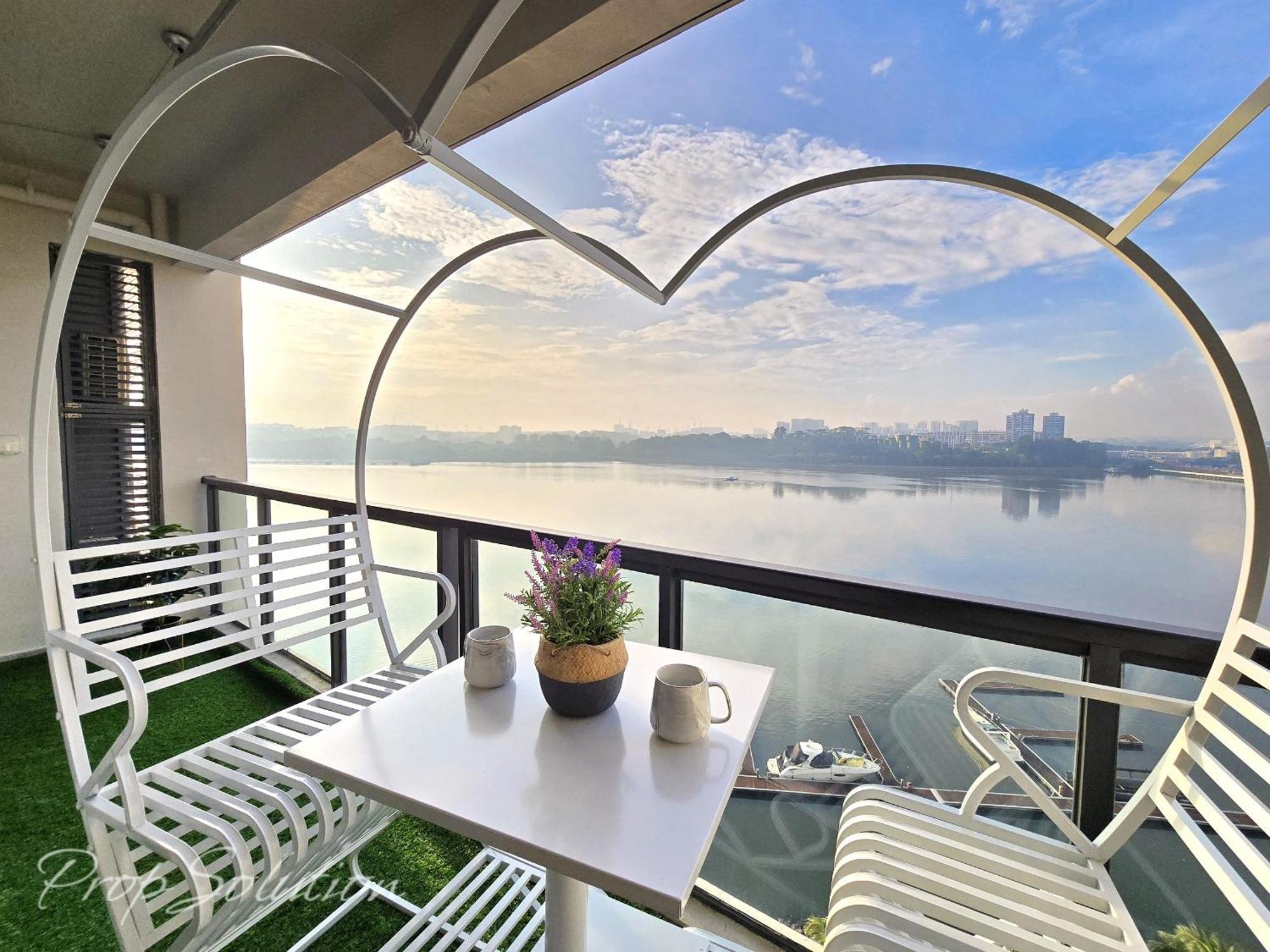 Full Seaview 3br Ciq 9-10 Pax Apartment