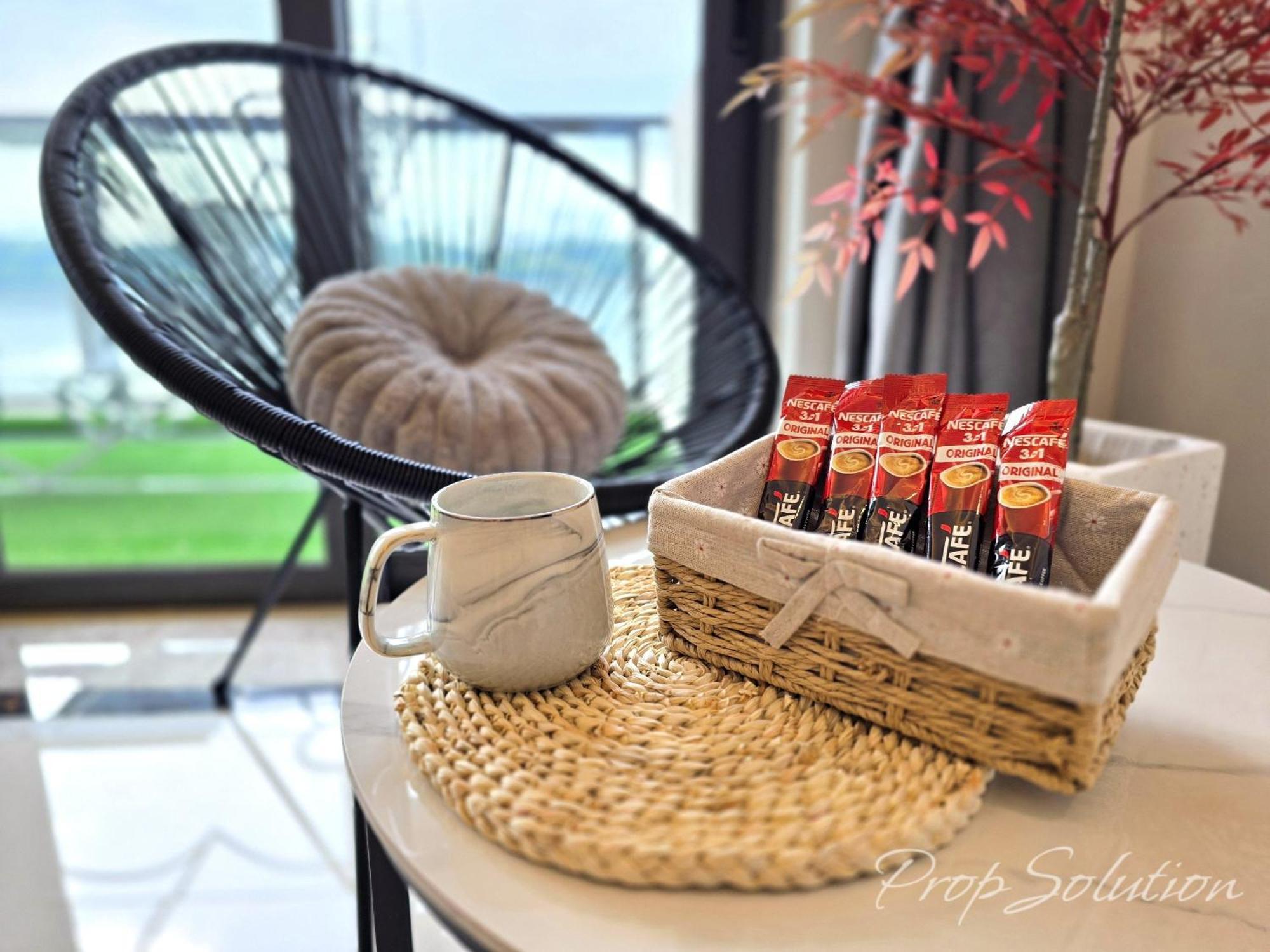 Pangsapuri Full Seaview 3br Ciq 9-10 Pax Johor Bahru